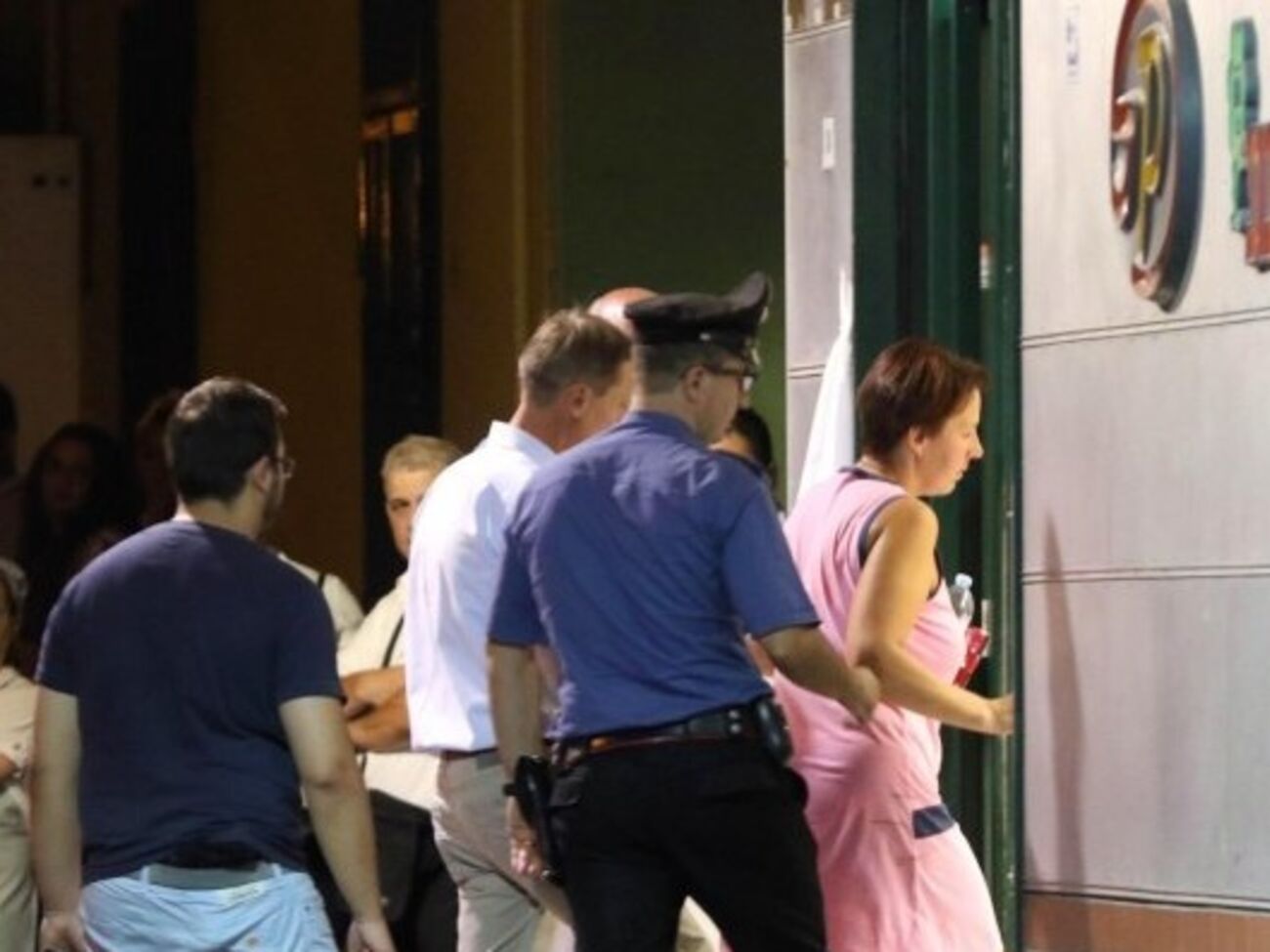 Полиция, прибывшая на место происшествия, сочла попытку украинца Анатолия Корова остановить грабителей "безрассудной"