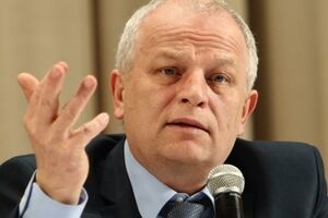 Изменения в Конституцию представит Кубив