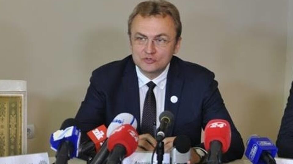 СБУ допросила мэра Львова Садового в качестве свидетеля в производстве о возможном подкупе нардепов