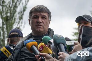 Арсен Аваков: Во время столкновений под парламентом бросались гранаты, взрывпакеты и шашки