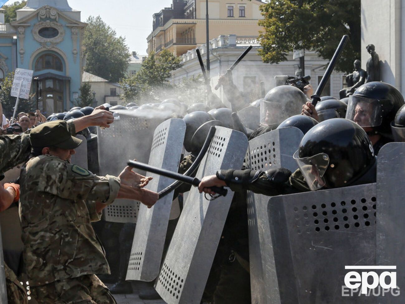 США призывают найти и наказать виновных в беспорядках у стен ВР