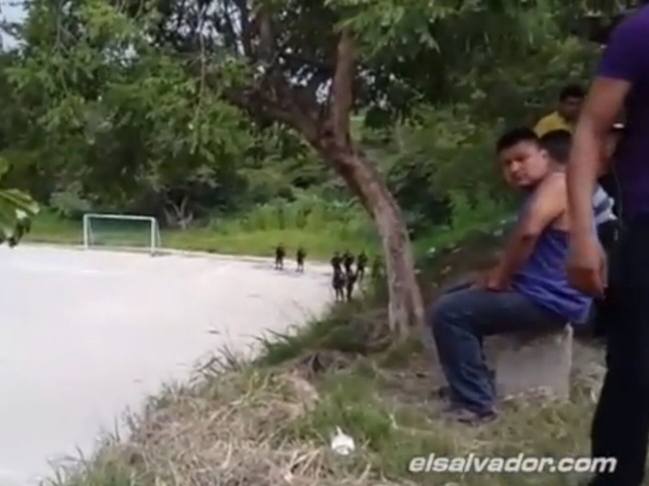 Все убитые --- игроки одной команды