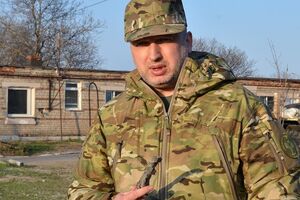 Александр Турчинов: Руководство Вооруженных сил Украины проводит анализ возможных направлений наступления врага и отрабатывает соответствующие контрмеры