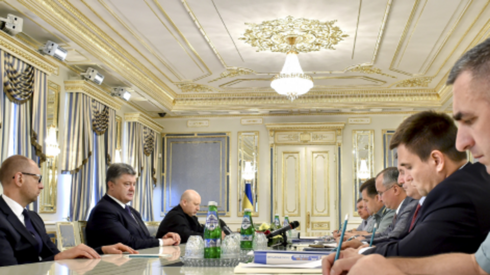 Петр Порошенко провел заседание Военного кабинета СНБО