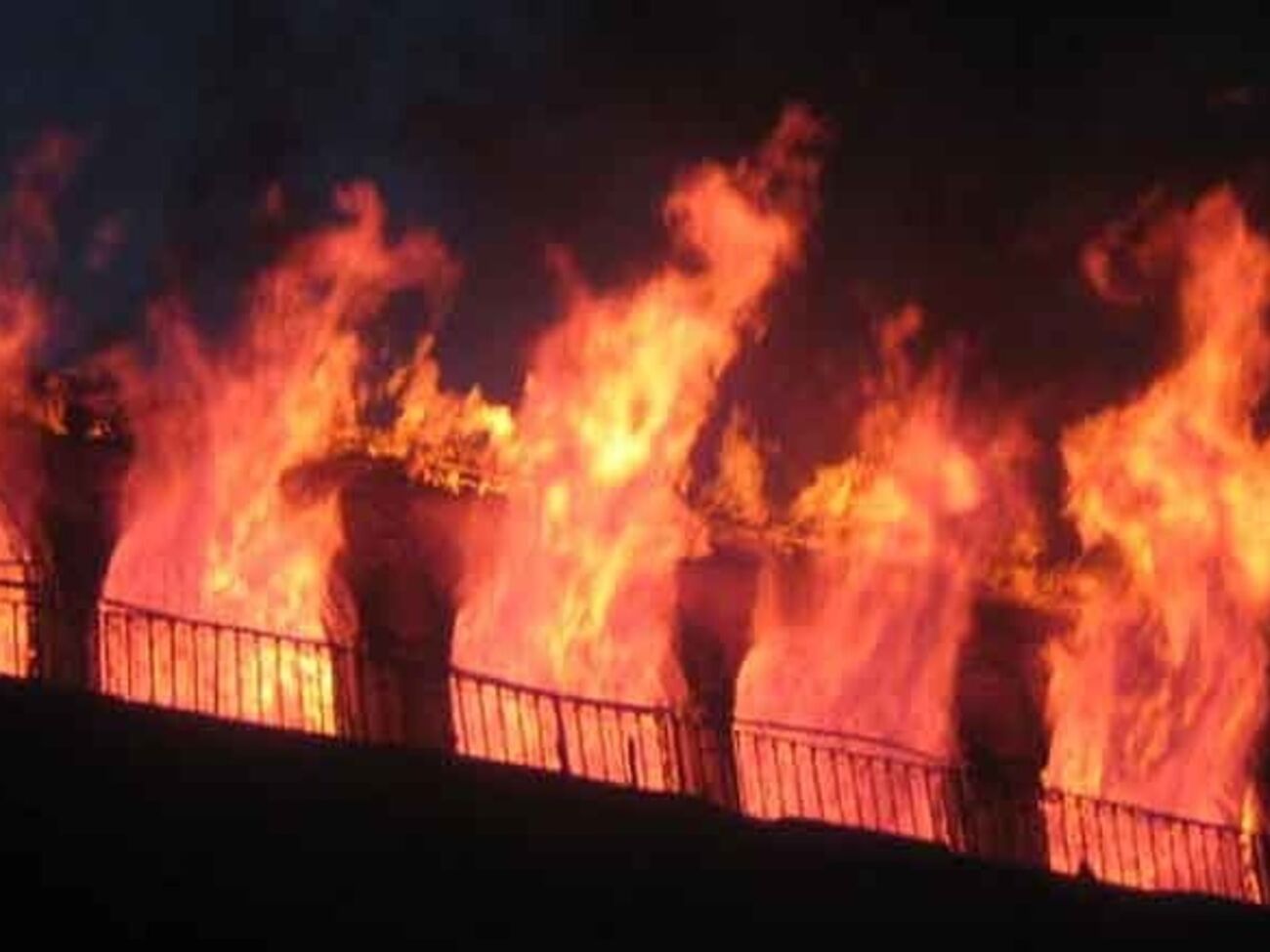 Дым от пожара на рынке Элиава был виден из любой точки Тбилиси