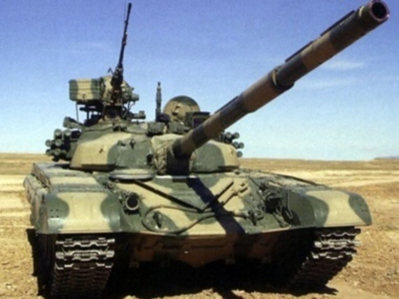 Пресс-центр АТО:&nbsp;Ночью боевики трижды обстреляли из танков опорный пункт сил АТО в Опытном