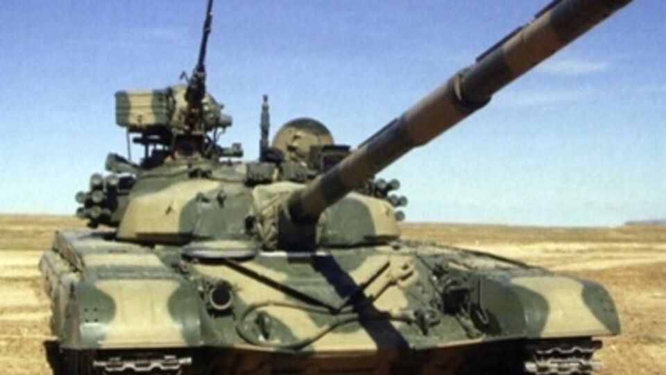 Пресс-центр АТО: Ночью боевики трижды обстреляли из танков опорный пункт сил АТО в Опытном