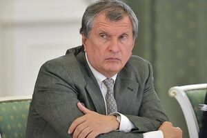 Сечин предупреждает о возможном дефиците бензина в РФ