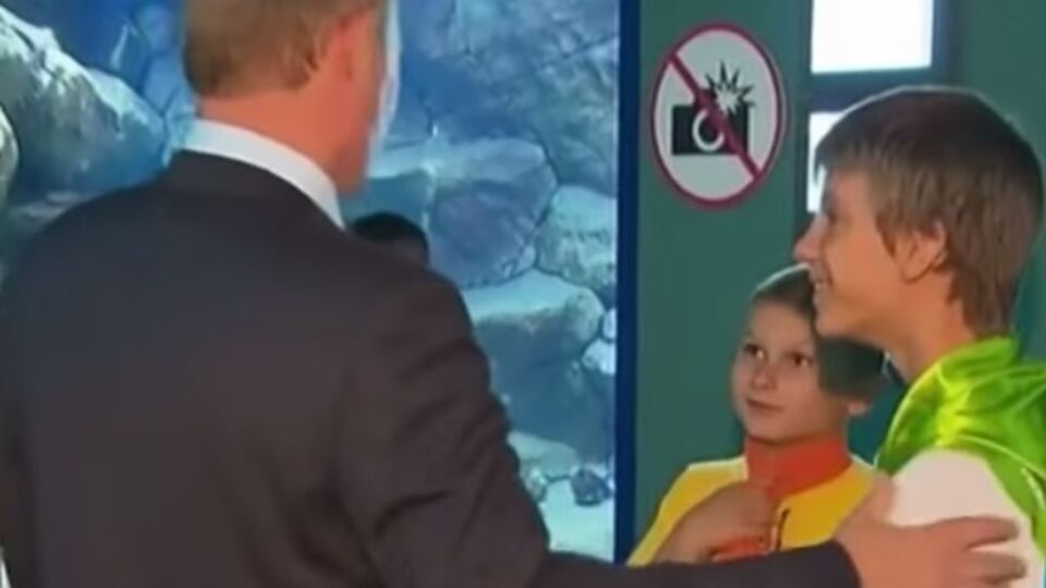 В московском океанариуме мальчик спросил у Путина: "Что там на Украине?". Видео