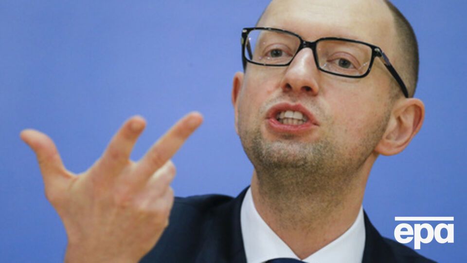 Яценюк: Или живем без изменений, или начинаем меняться, и эти изменения идут к лучшему