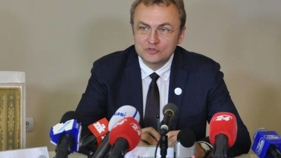 Андрей Садовый заявил, что обстрелы его дома во Львове до сих пор не расследованы