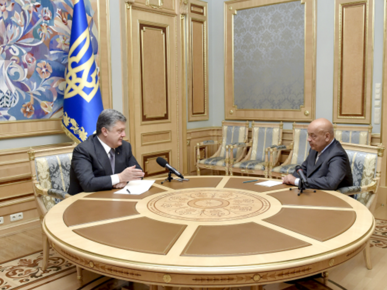 Москаль проинформировал Порошенко о ситуации по борьбе с контрабандой в Закарпатской области