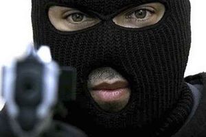 Грабитель на киевской АЗС взял всего 500 гривен