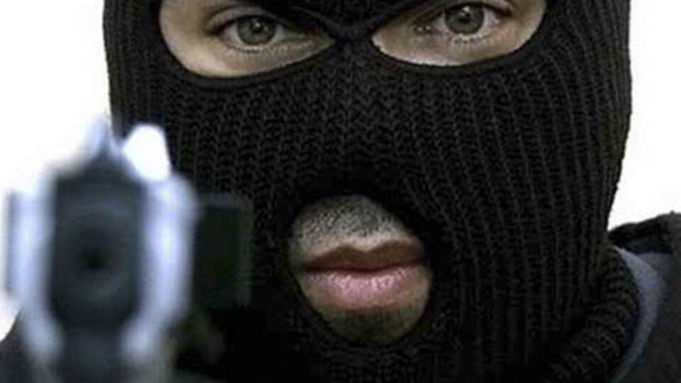 Грабитель на киевской АЗС взял всего 500 гривен