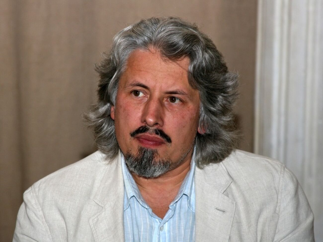 Сорокин: К счастью, я внутренне не взрослею и не чувствую возраста. Поэтому будущее для меня &mdash; по-прежнему tabula rasa