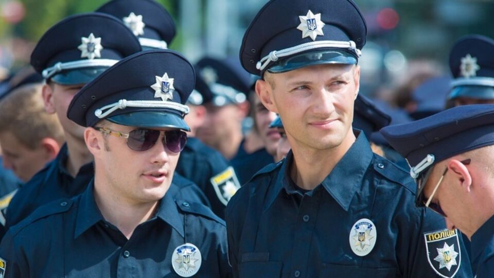Для киевских патрульных закон о полиции начинает действовать уже сегодня