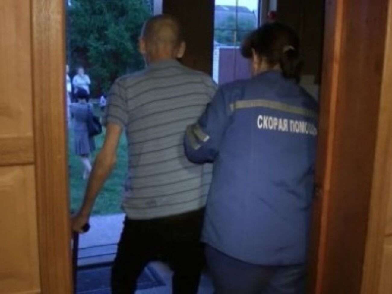 Под наблюдением врачей находятся 18 пенсионеров, которых морили голодом