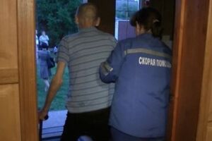 Под наблюдением врачей находятся 18 пенсионеров, которых морили голодом