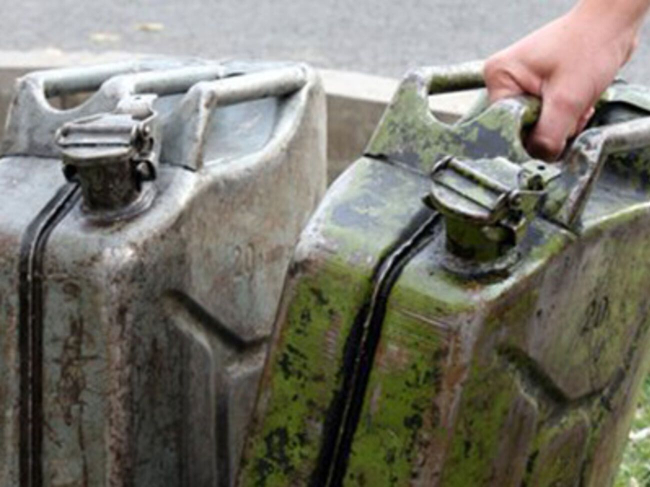 Военнослужащий воровал топливо, пользуясь халатностью командования