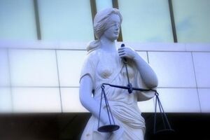 Высший совет юстиции приостановил рассмотрение заявлений об увольнении судей, подозреваемых в сотрудничестве с "ДНР" и "ЛНР"