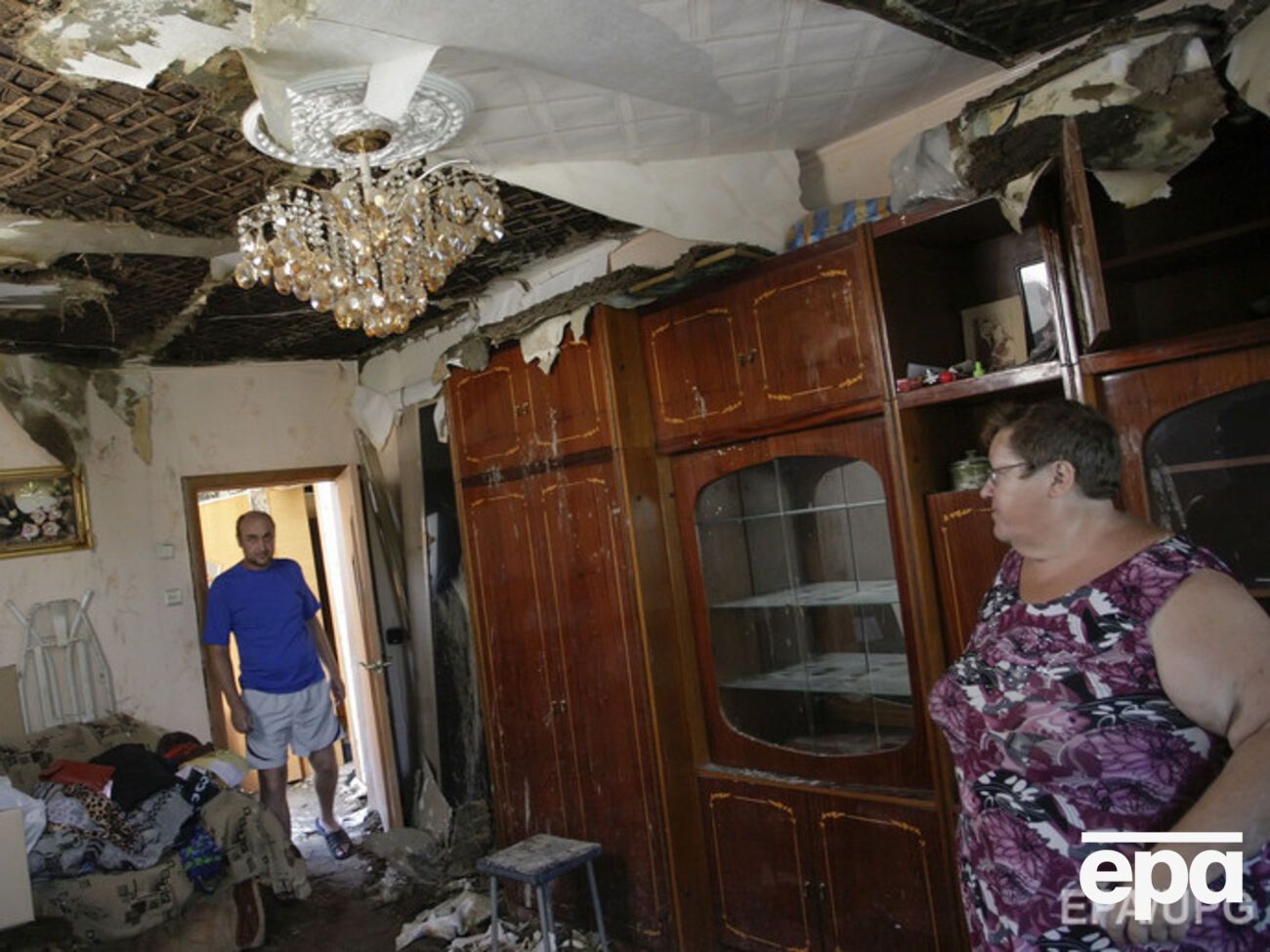 Жителей оккупированной территории Донецкой области хотят лишить связи с внешним миром, считает Аброськин