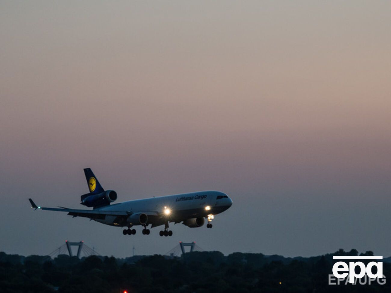 Lufthansa будет летать только в Москву и Санкт-Петербург