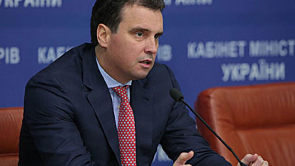 Абромавичус сообщил, что Кабмин одобрил админреформу