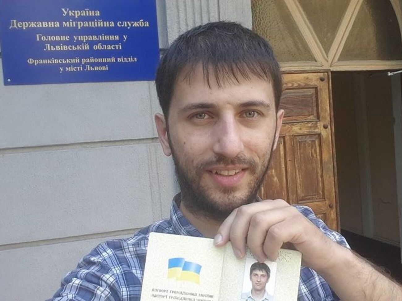 7 августа Святослав Литинский получил паспорт только на украинском языке
