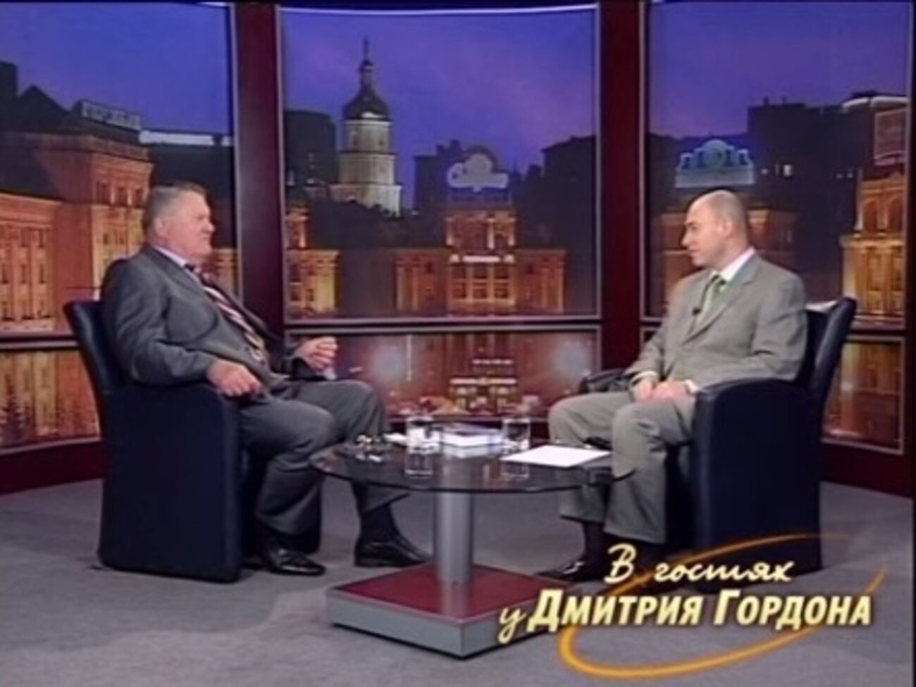 Леонид Жаботинский: Гляжу – бык прямо на меня мчится. Я с перепугу хвать его за рога и на себя дернул