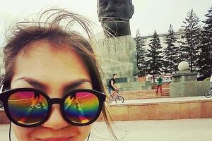 За лучшее #селфислениным можно выиграть планшет с закачанным в него полным собранием сочинений вождя мирового пролетариата