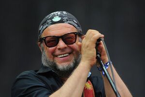 Гребенщиков и Катамадзе спели песню "Ветка"