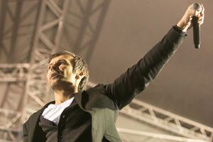 Святослав Вакарчук поможет семье погибшего под Радой силовика и пострадавшим в столкновениях