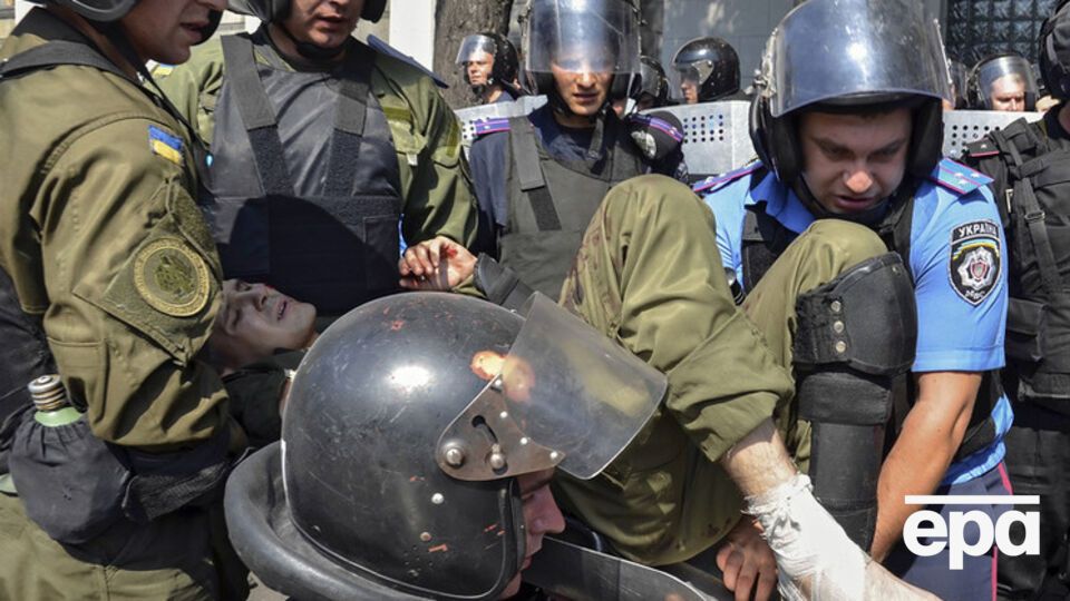 Милиция объявила сбор средств для пострадавших под Радой силовиков