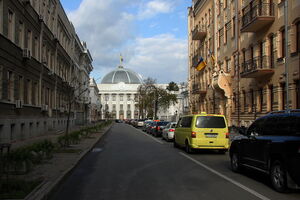 Милиция ищет человека, который оставил ложное сообщение о минировании украинского парламента