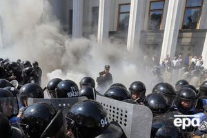 После вчерашних столкновений Киев усиленно охраняют