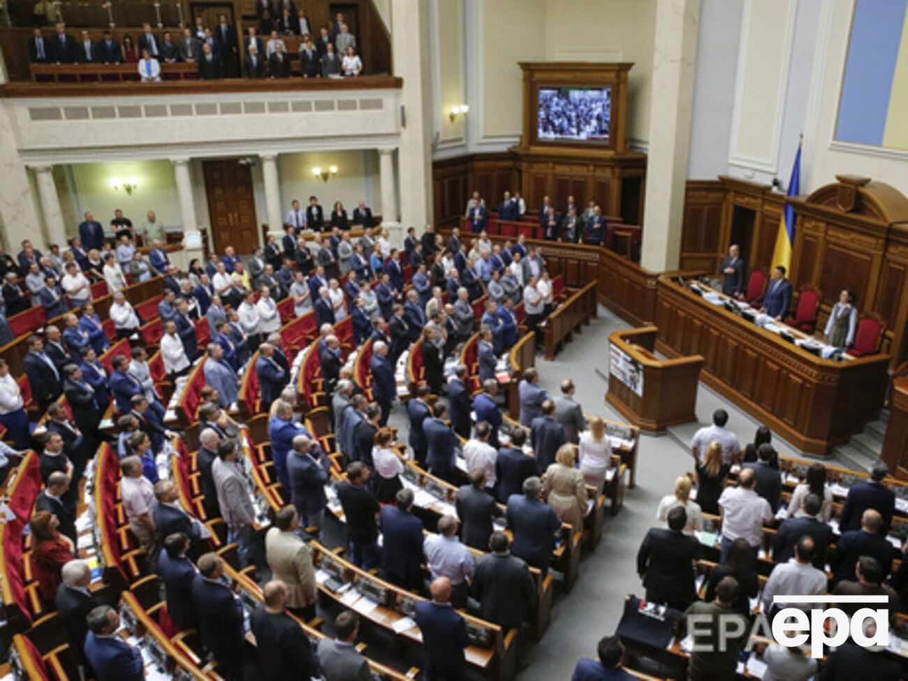 По словам источника, в настоящее время&nbsp;вопрос о выходе "Самопомочі" из коалиции еще не рассматривался