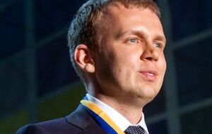 Курченко взял кредит Укрэксимбанка осенью 2013 года, чтобы расплатиться за покупку холдинга с его прежним владельцем