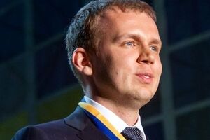 Курченко взял кредит Укрэксимбанка осенью 2013 года, чтобы расплатиться за покупку холдинга с его прежним владельцем