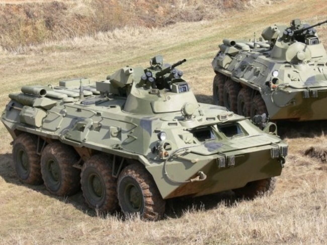 Журналисты утверждают, что Россия поставляет Сирии новейшие бронетранспортеры БТР-82А