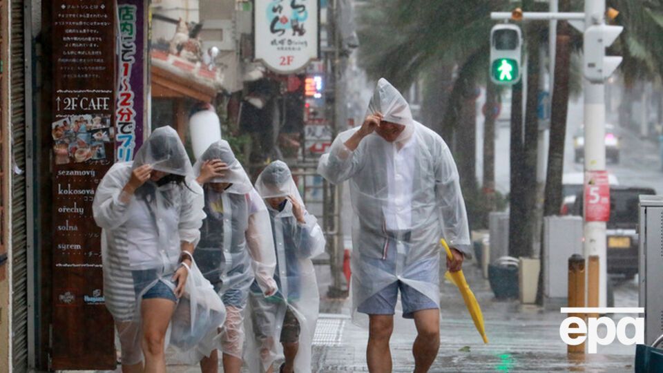 Ливни в Японию принес тайфун
