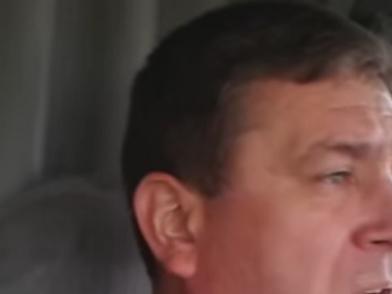 Поющий дальнобойщик Дубовский о Яценюке: Мы ласково кролика Сеней называли, враги называют Орлом