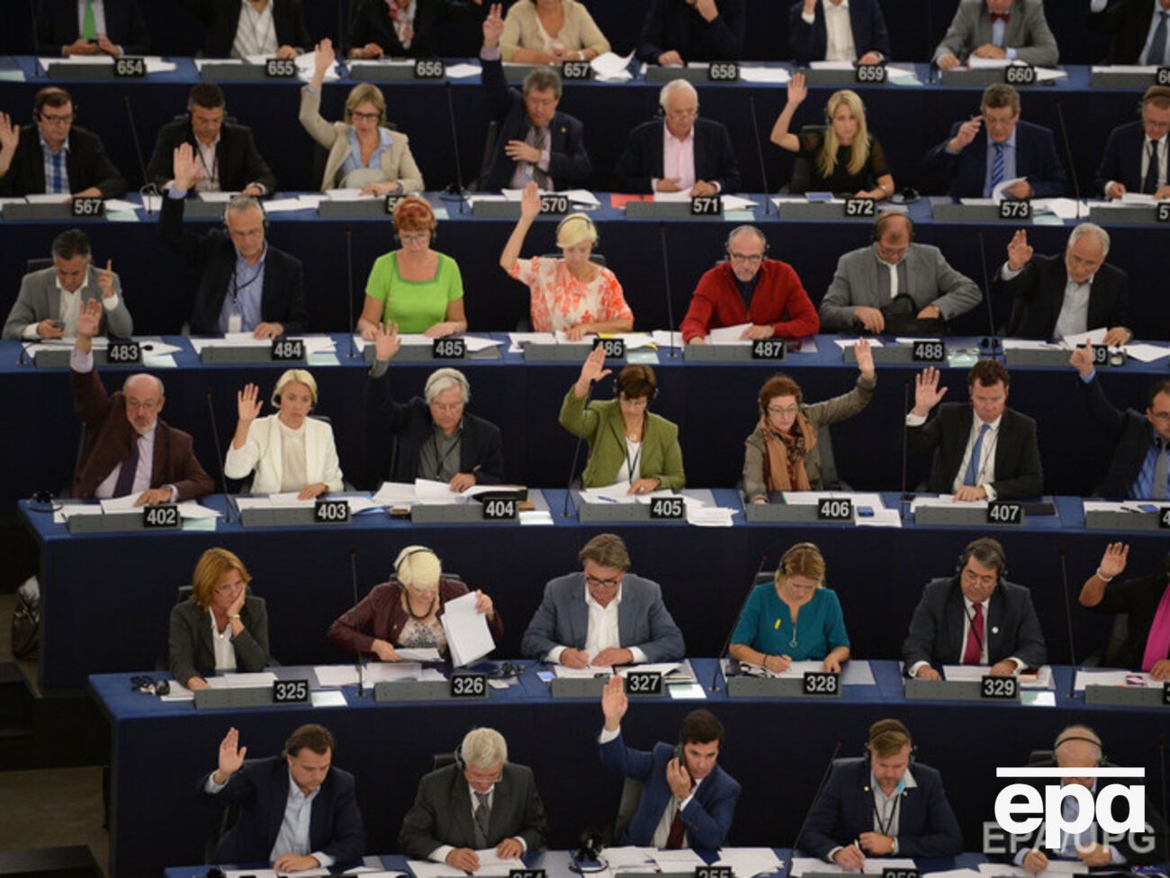 Европарламент принял резолюцию по нарушению прав человека в РФ