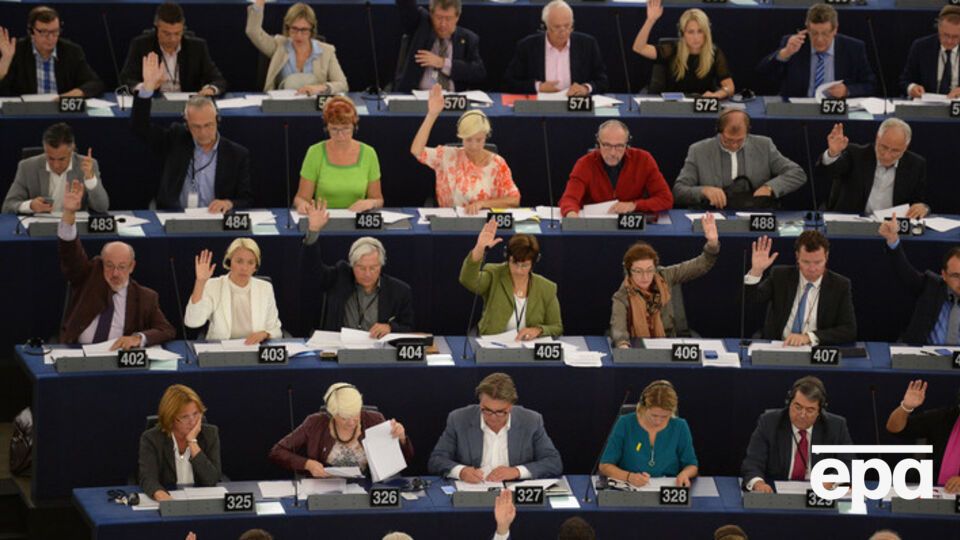 Европарламент принял резолюцию по нарушению прав человека в РФ