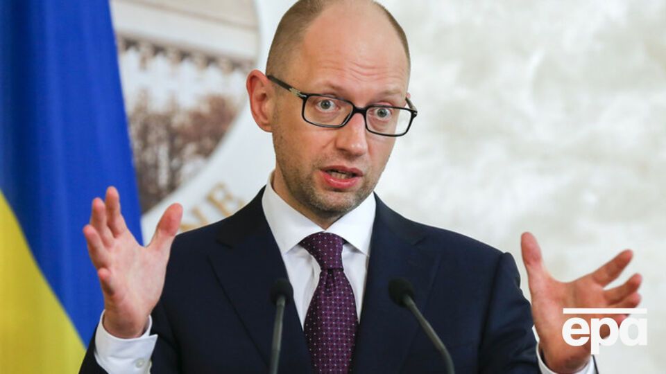 Яценюк подчеркнул, что украинское воздушное пространство закрыто для российских самолетов, следующих в Сирию