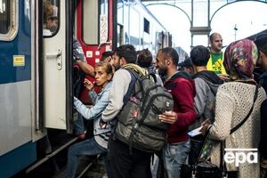 Мигранты пытаются попасть в Германию через Австрию