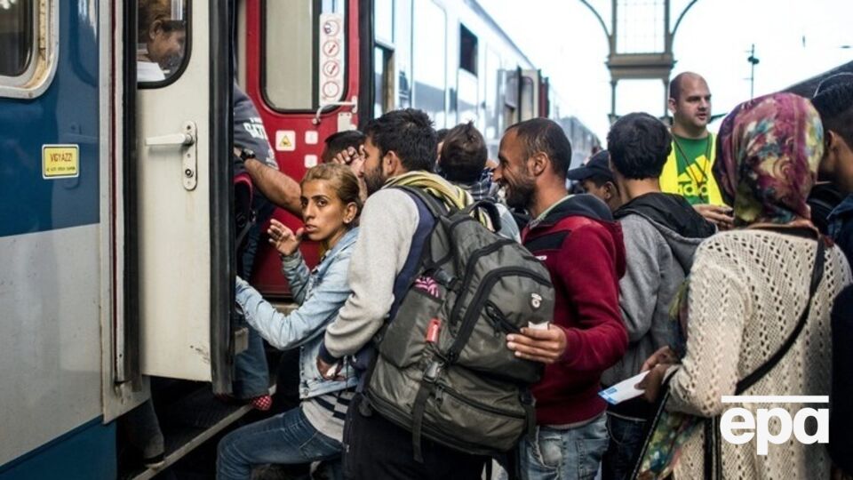 Мигранты пытаются попасть в Германию через Австрию