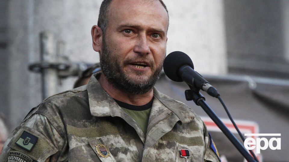 Дмитрий Ярош получил осколочное ранение правой руки 21 января этого года