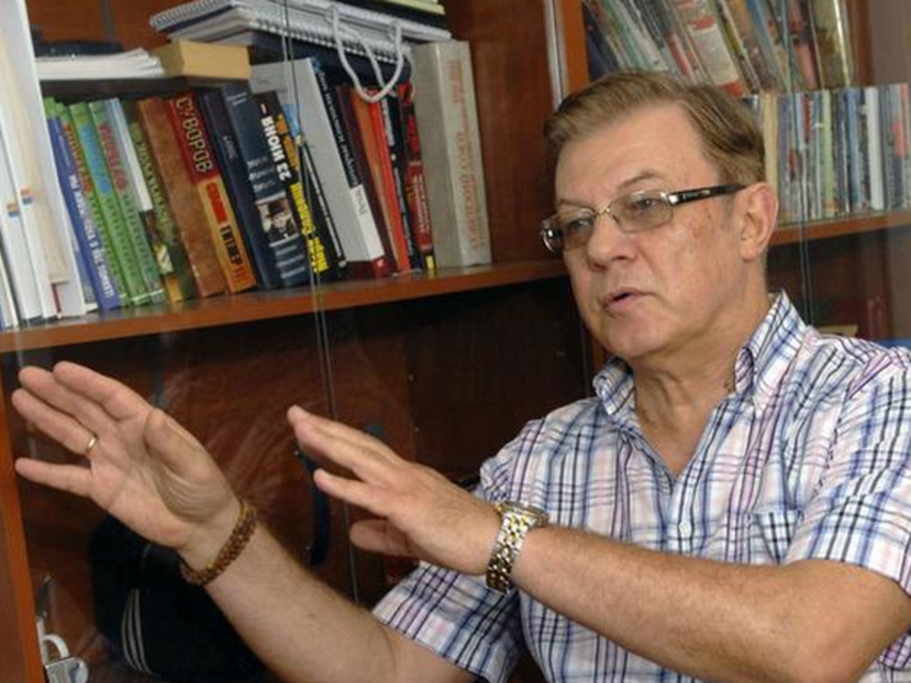 Экономист Лановой --- Яресько: Украине нужно расти темпами Китая, чтобы за 25 лет догнать сегодняшнюю Швейцарию