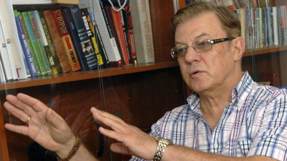 Экономист Лановой --- Яресько: Украине нужно расти темпами Китая, чтобы за 25 лет догнать сегодняшнюю Швейцарию