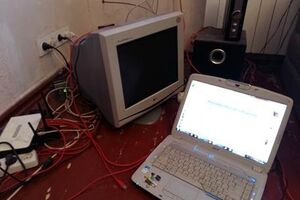 Злоумышленники через интернет с помощью IP-телефонии, в обход международных центров коммутации, получали международный телефонный трафик